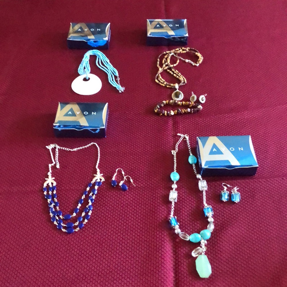 Beautiful 4 Avon necklace sets